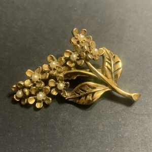 STUNNING!!! New Beginnings.. Pearl Tree Gold Brooch
